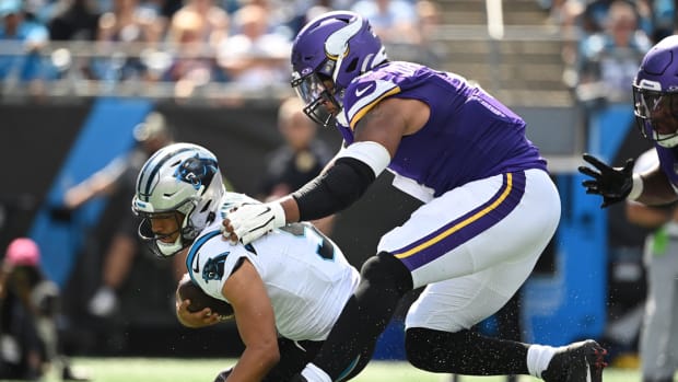 Defensive lineman Marcus Davenport
